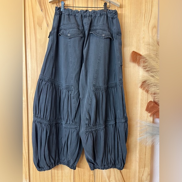 Free People Last Word Parachute Pants NWOT Washed Black Size Large - Picture 10 of 13